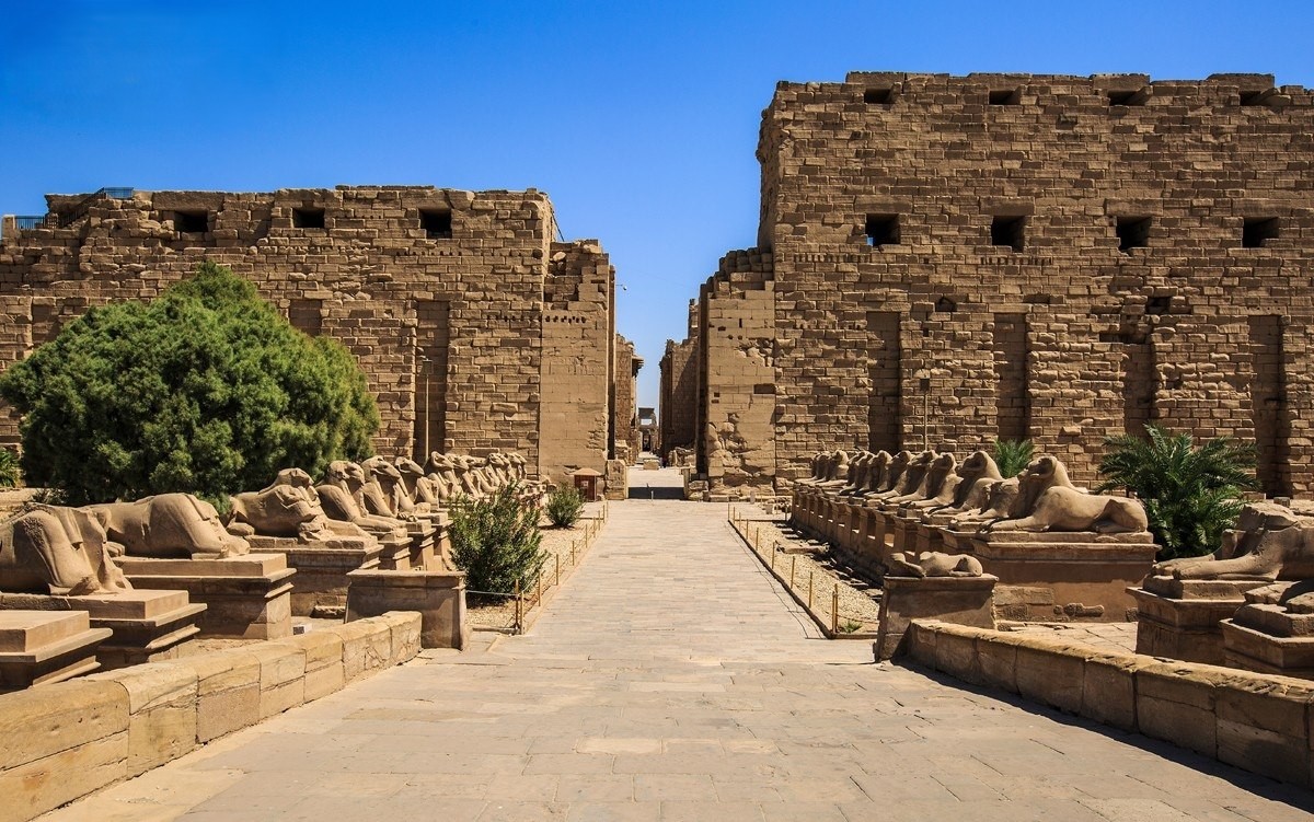 Luxor 4